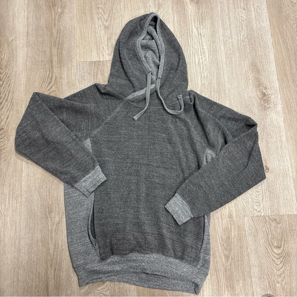 Alo Yoga Hoodie Womens Medium Grey Pullover Fleece Sherpa Sweatshirt Long Sleeve - Picture 1 of 6